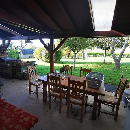 Maison Du Domaine Des Garde Bousset Holiday home La Cellette (Puy-de-Dome)